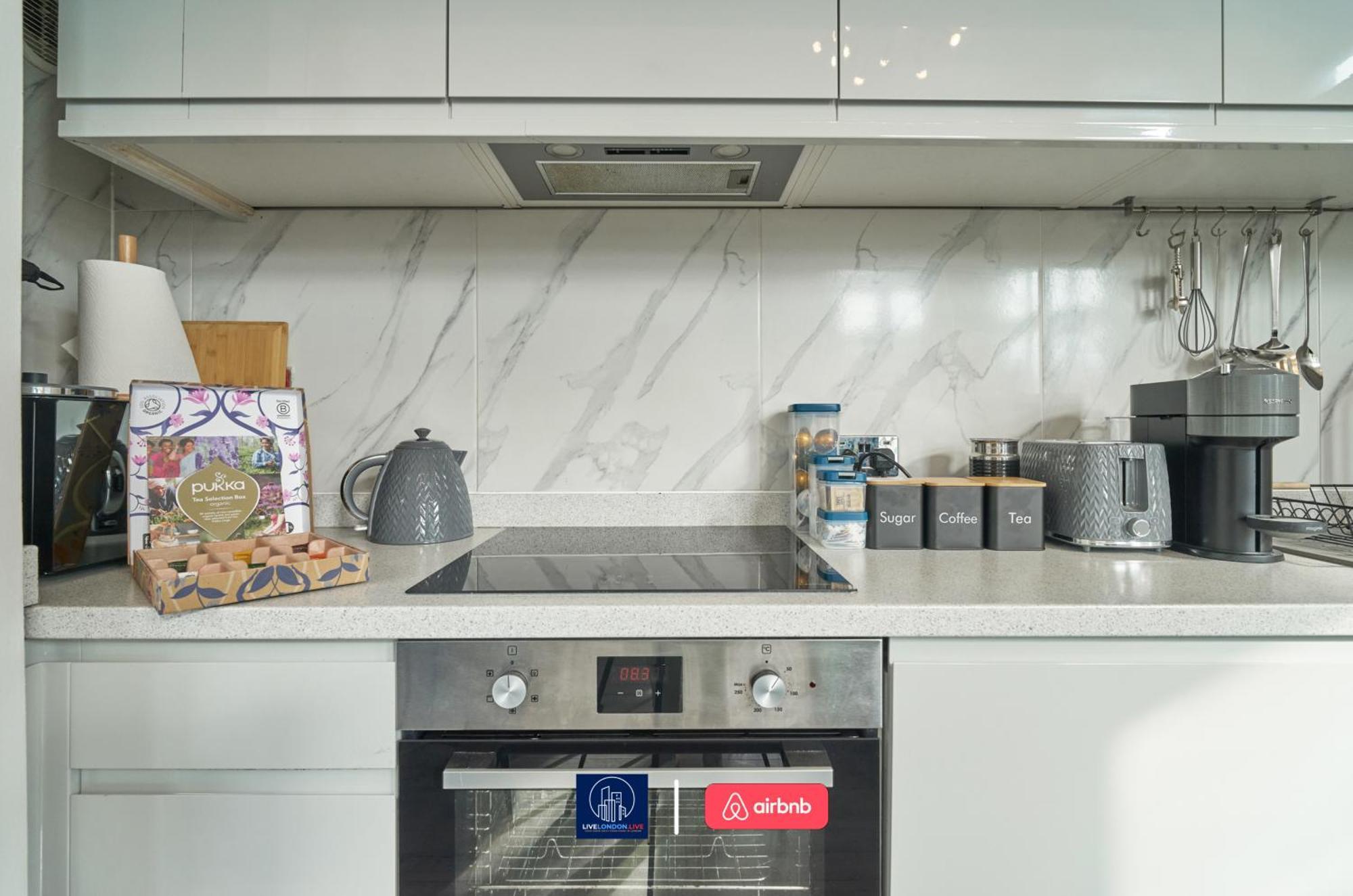 Last-Minute Specials L Sleeps Up To 4 Guests L One-Bedroom Apartment With King Bed And High Ceilings Near Camden By Live London Short Lets & Serviced Accommodation Exterior photo