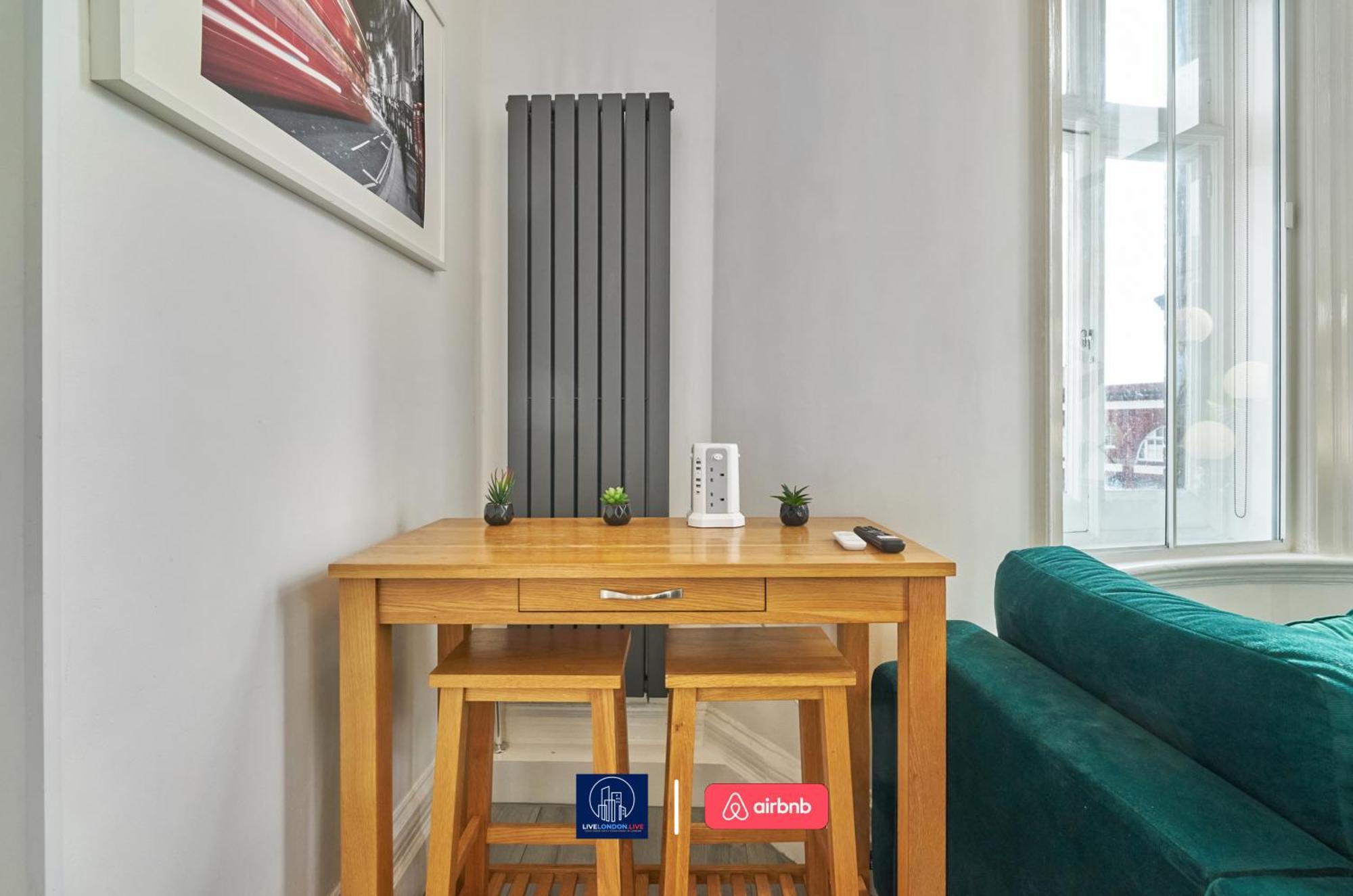 Last-Minute Specials L Sleeps Up To 4 Guests L One-Bedroom Apartment With King Bed And High Ceilings Near Camden By Live London Short Lets & Serviced Accommodation Exterior photo